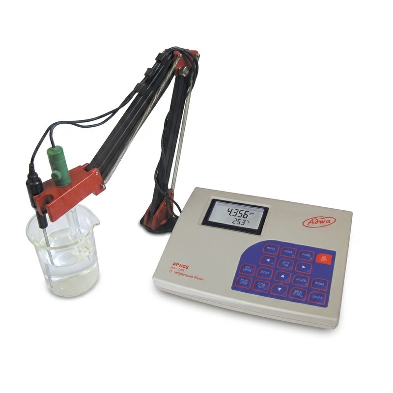 pH-mètre de paillasse ADWA AD1000 avec électrode sur bras articulé rouge et bécher