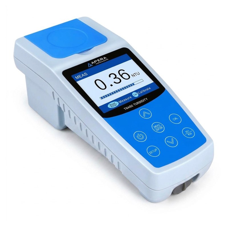 Turbidimètre portable Apera bleu et blanc avec écran affichant une mesure en NTU